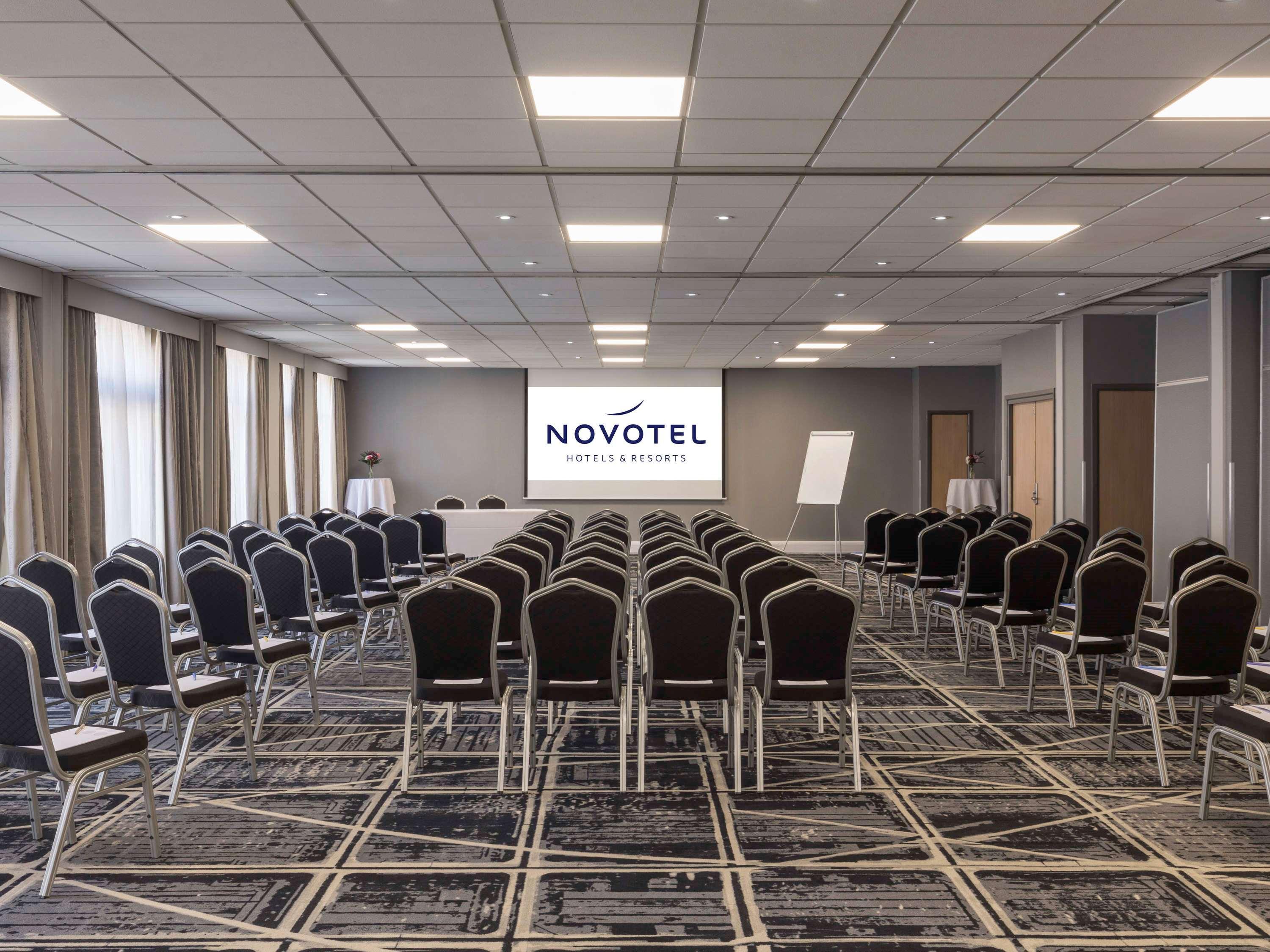 Novotel Ipswich Centre Экстерьер фото